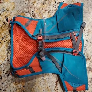 Women's Osprey Dyna 1.5 hydration vest